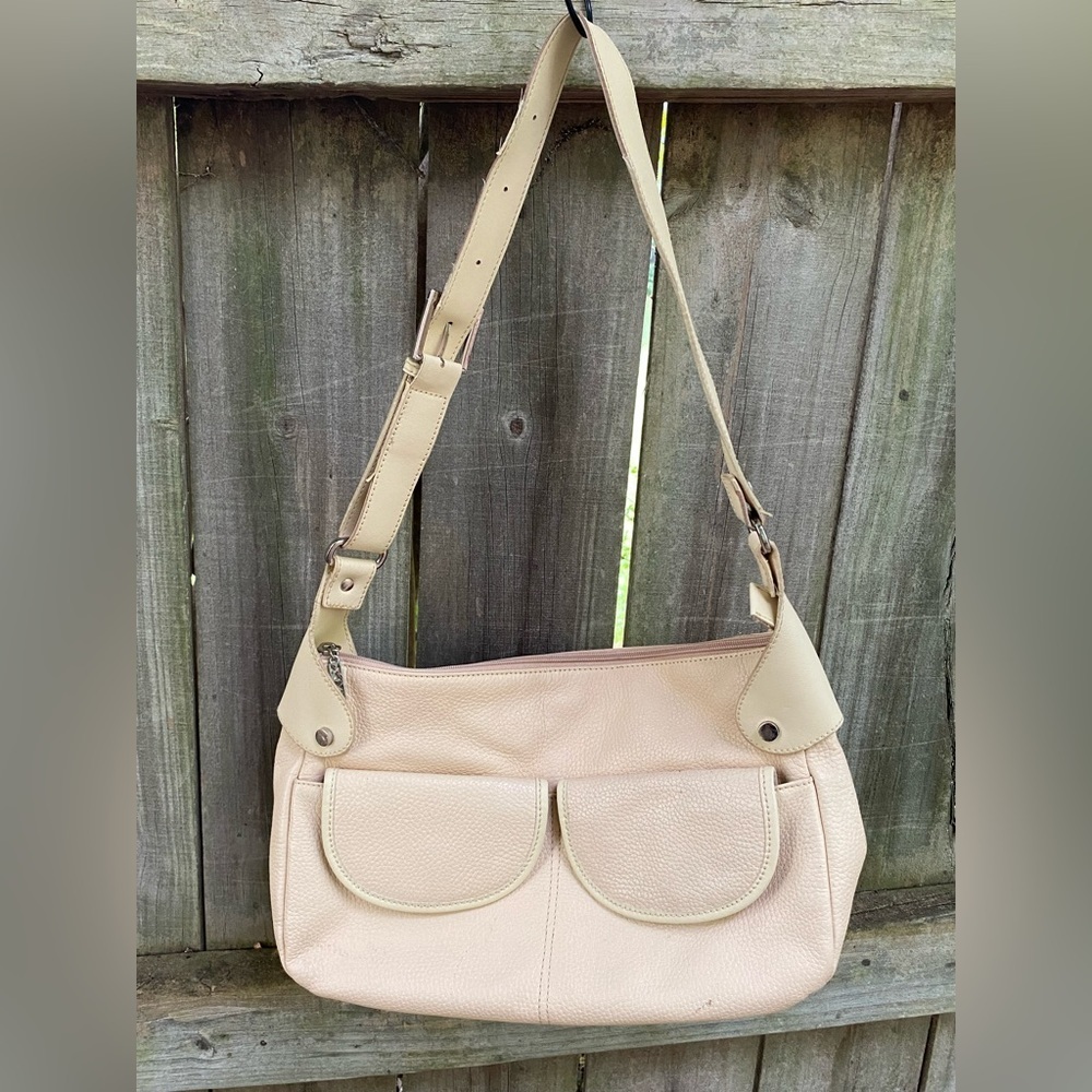 Maxx NY Leather Shoulder Bag​​